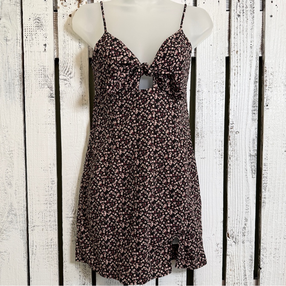 Blue Blush Floral Coquette Dress Size Small Peep Hole Bodice Mini Black Flirty